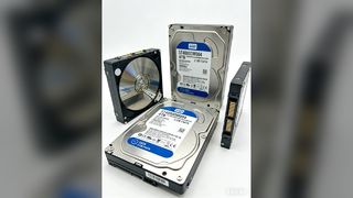 ST4000DM004 4TB 3.5 インチ SATA 6Gb/s HDD、5400RPM、256MB キャッシュ、デスクトップおよびホームサーバー内蔵ハード D