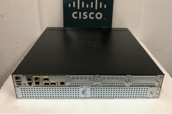 ISR4351-VSEC/K9 シスコ ISR 4351 バンドル UC &amp; Sec Lic PVDM4-64 CUBE-25 3つのネットワークインターフェースモジュール (NIM) スロットをサポートする