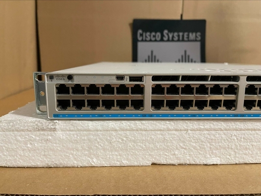 C9300-48UXM-A 9300 48ポート ネットワーク アドバンテージ スイッチ cisco 48ポート ギガビット イーサネット スイッチ Cisco