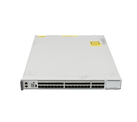 C9500-40X-E シスコ スイッチ カタリスト 9500 40 ポート 10Gig スイッチ ネットワーク エッセンシャル