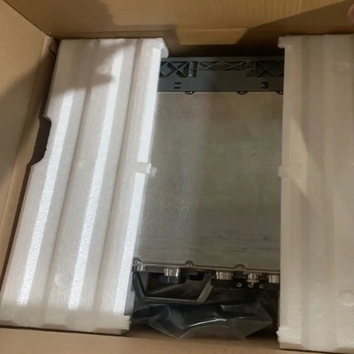 Nokia Flexi RF Module 3TX 2100 FRGTは,最大出力3x80Wの3TX 2100 MHzの無線周波数モジュールである.