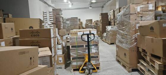 CE7855-32Q-EI,Huawei CE7800 スイッチ,32x40GE QSFP+/ファン&PSUなし