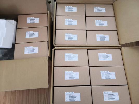 FAP-431F-E FortiAP-431F 室内無線 FortiAP - Tri ラジオ (2x 802.11 a/b/g/n/ac/ax, 4x4 MIMO と 1x 802.11 a/b/g/n/ac 波 2, 2x2 MU-MIMO),内部アンテナ, 1x 100/1000/2500 ベース-T RJ45,1×10/10