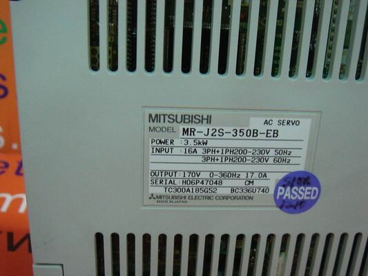 MR-J2S-350B-S041U703 AC サーボ ドライブ 3.5kW |三菱制御機器コンポーネント