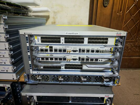2x10G/IG サービス エッジ ライン カード（BRAS）構成を備えた Cisco ASR-9904 ルータ