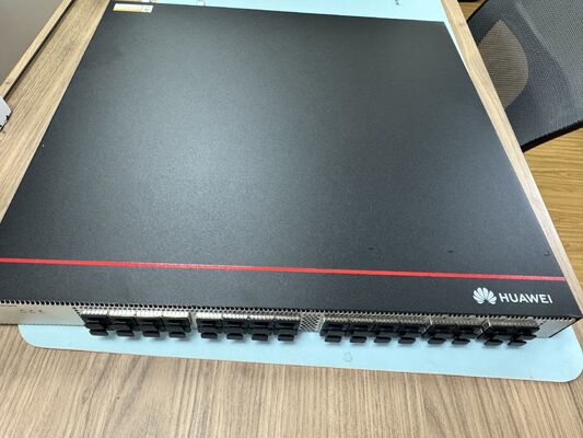 CE8875-24BQ8DQ-B データセンター スイッチ、24×200GE QSFP56、8×400GE QSFP-DD、16Tbps、2400Mpps、マネージド