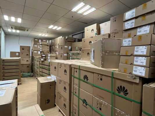 Huawei NetEngine 8000 F8 CR8MP2K3PHC0 AC 配電ユニット (エンタープライズ ルーター用)